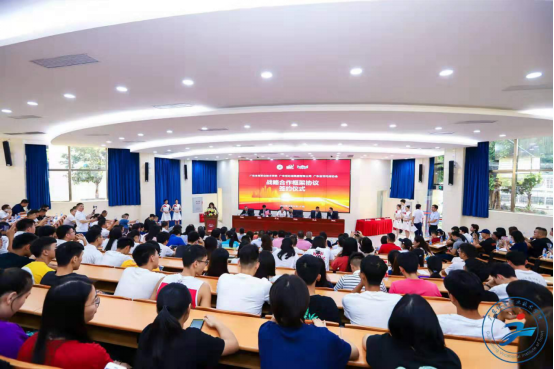 win007足球即时比分
职业技术学院、广东世纪城集团有限公司、广东省羽毛球协会三方签约仪式新闻通稿2019.10.11(4)(7)141.png