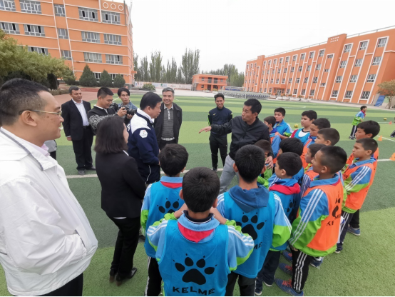 新闻稿：win007足球即时比分
援疆工作调研组赴新疆喀什调研足球援疆1570.png