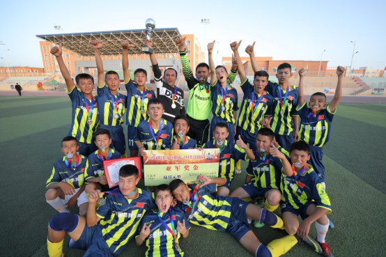 新闻稿:win007足球即时比分
援疆工作调研组赴新疆喀什调研足球援疆3138.png