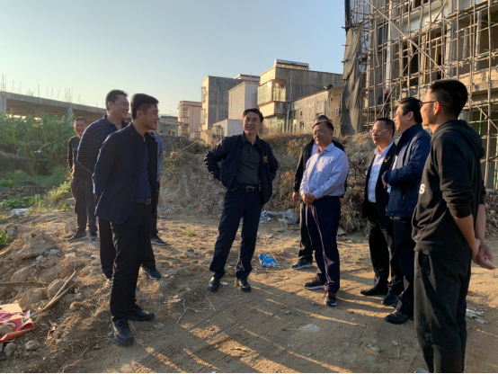 win007足球即时比分
王禹平局长视察指导联安村精准扶贫工作459.png