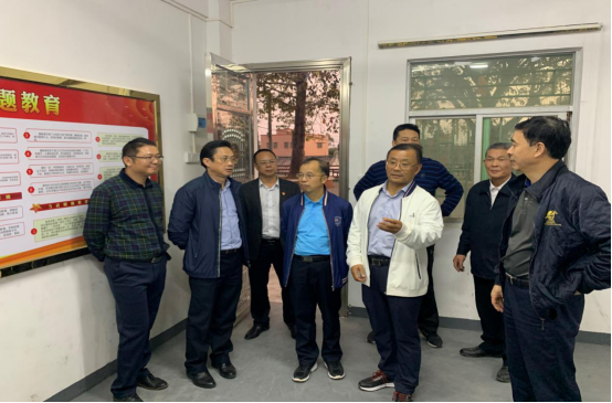 win007足球即时比分
王禹平局长视察指导联安村精准扶贫工作462.png