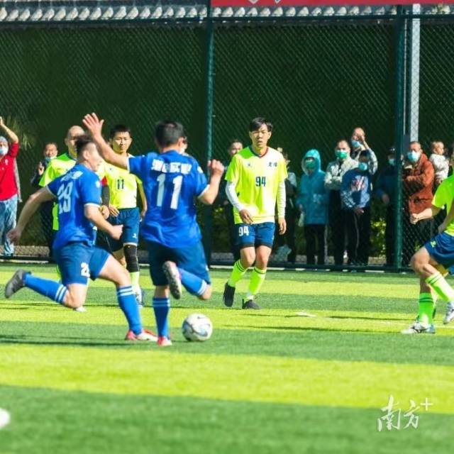 当地村民积极参赛。 当地村民积极参赛。