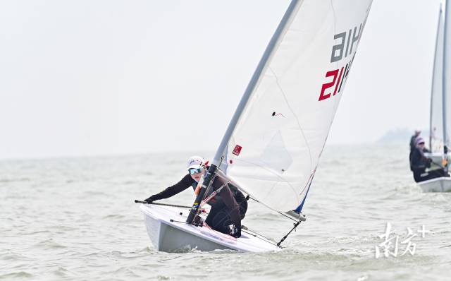 赛场上的陈佳铭。 赛场上的陈佳铭。