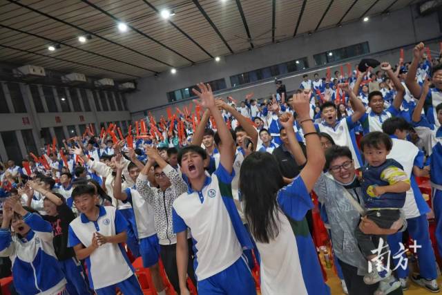 南方+ 姚志豪 拍摄