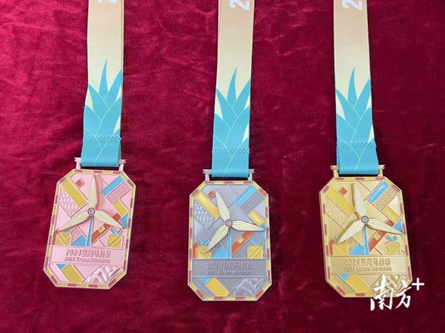 奖牌设计别出心裁。
