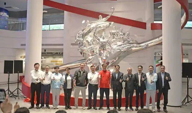 奋进，突破！win007足球即时比分
博物馆主雕塑揭幕